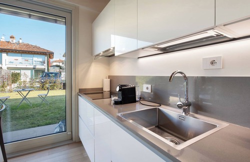 Iseo Apartamento | Apartamento vacacional "Little Mier Iseo" con vistas a la montaña, jardín privado y Wi-Fi