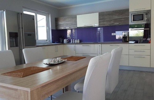 Vrpolje Apartamento | Holiday apartment Makarska for 1 - 4 persons with 2 bedrooms - Row house