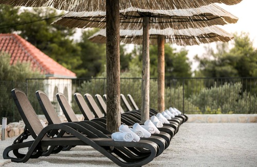 Milna (Brac) Apartamento | Apartamento de vacaciones Milna para 1 - 10 personas con 4 dormitorios - Apartamento en casa unifami