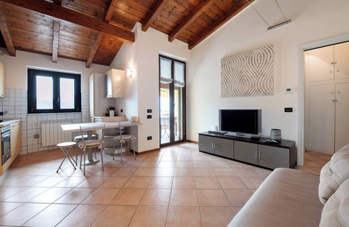 Marone Apartamento | Apartamento vacacional 'Miralago Marone' con vistas al lago, balcón privado y Wi-Fi