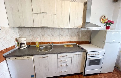 Jadranovo Apartamento | Apartamento vacacional con un balcón grande