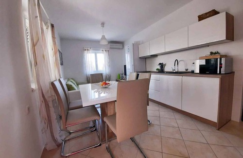 Milcetici Apartamento | Apartamento vacacional con barbacoa, aire acondicionado y wi-fi