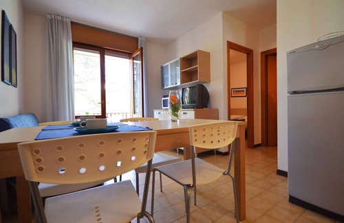 Bibione Apartamento | Apartamento vacacional con balcón y piscina