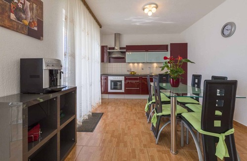 Povile Apartamento | Apartamento vacacional con vista al mar y WiFi