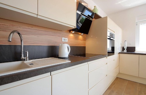 Icici Apartamento | Apartamento de vacaciones Opatija para 1 - 2 personas con 1 dormitorio - Apartamento en casa unifami
