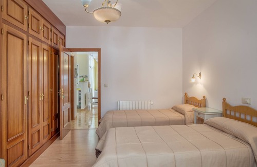 Farajan Apartamento | Bonita "Planta Baja Casa Carmen y Andrés" con terraza compartida y jardín; se permiten mascotas
