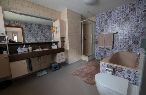 Raron Apartamento | Holiday apartment Raron for 7 persons with 4 bedrooms - Multistorey holiday home/maisonette