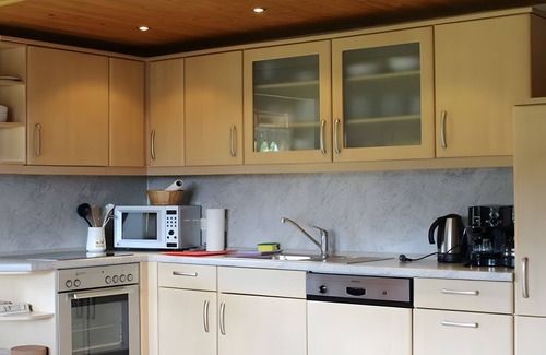 Schonach im Schwarzwald Apartamento | Holiday Apartment 'Rusticana' with Mountain View, Shared Terrace and Wi-Fi