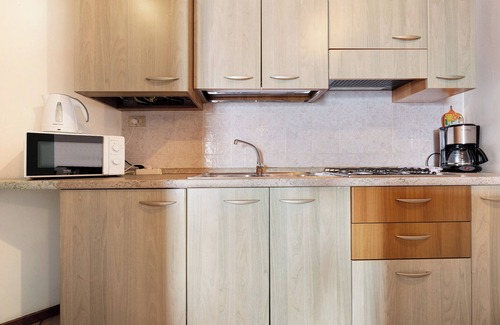 Oldesio Apartamento | Apartamento vacacional 'Rustico Spagnol 4' con vistas al lago, piscina y Wi-Fi