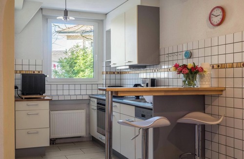Kreuzlingen Apartamento | Apartamento vacacional "Seerose" cerca del Lago de Constanza con Wi-Fi, balcón y jardín