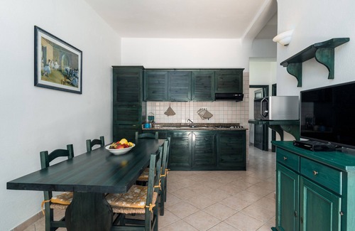Cala Liberotto Apartamento | Apartamento vacacional "Sa Dommo De Franziscu" cerca de la playa con terraza y aire acondicionado