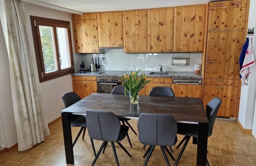 Samedan Apartamento | Apartamento de vacaciones Samedan para 1 - 4 personas con 2 dormitorios - Apartamento en casa unifam