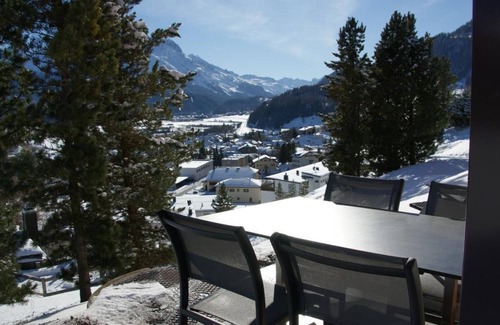 Samedan Apartamento | Apartamento de vacaciones Samedan para 1 - 4 personas con 2 dormitorios - Apartamento en casa unifam
