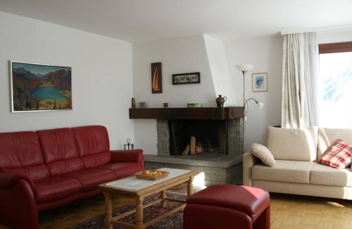 Samedan Apartamento | Apartamento de vacaciones Samedan para 1 - 4 personas con 2 dormitorios - Apartamento en casa unifam