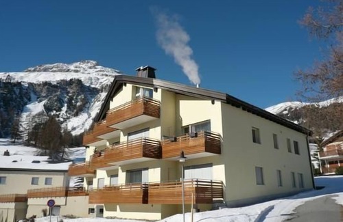 Samedan Apartamento | Apartamento de vacaciones Samedan para 1 - 2 personas con 1 dormitorio - Apartamento en casa unifami