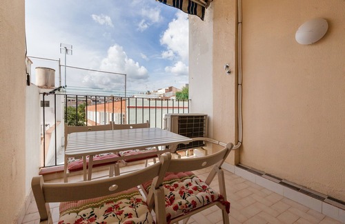 Mataro Apartamento | Apartamento vacacional "Sant Pere" con terraza privada, balcón y Wi-Fi