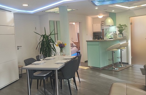 Calw Apartamento | Apartamento vacacional 'Schmuckkästchen' con terraza privada, jardín comunitario y Wi-Fi