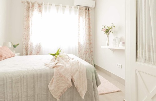 Los Remedios Apartamento | Apartamento de vacaciones Sevilla para 1 - 5 personas con 2 dormitorios - Apartamento