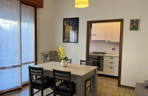 Viserbella Apartamento | Apartamento vacacional "Sole" con vistas al mar, jardín compartido y Wi-Fi
