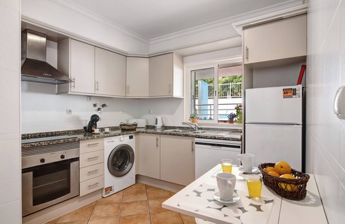 Santa Luzia Apartamento | Holiday Apartment "T3 Santa Luzia - H" with Shared Pool, 2 Balconies and Wi-Fi