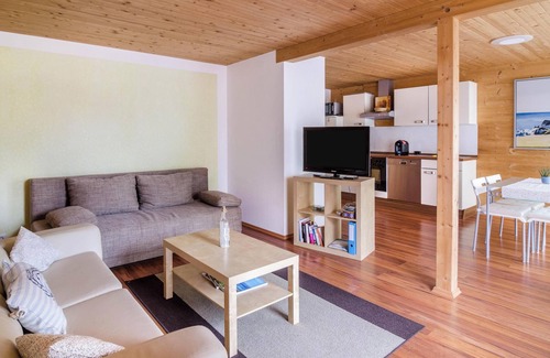 Ueberlingen Apartamento | Apartamento vacacional "Untergeschoss" con Wi-Fi, terraza y jardín