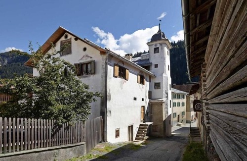 Valendas Apartamento | Apartamento de vacaciones Valendas para 1 - 7 personas con 5 dormitorios - Edificio histórico
