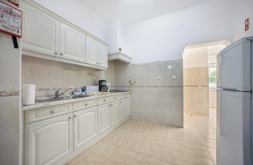 Burgau Apartamento | Apartamento vacacional Villas Brites nº2 con piscina compartida, jardín compartido y Wi-Fi