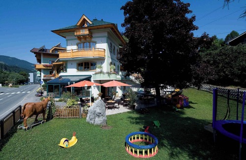 Fieberbrunn Apartamento | Holiday apartment with wellness area and outdoor pool