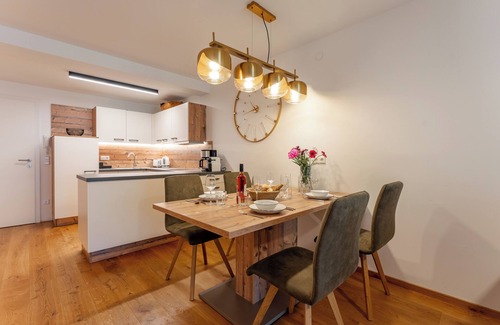 Mauterndorf Apartamento | Holiday apartment with magnificent mountain view