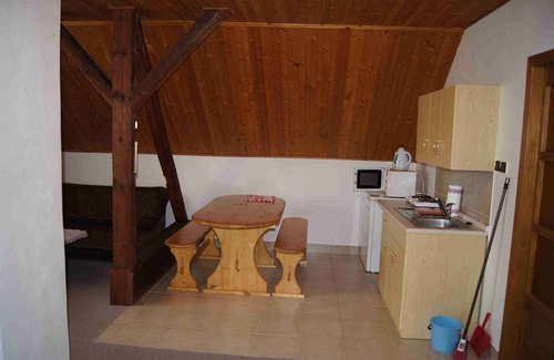 Sec Apartamento | Apartamento vacacional con Wifi, hermoso jardín, pista de tenis y piscina