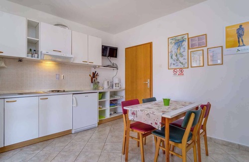 Veli Losinj Apartamento | Apartamento vacacional con Internet y Aire Acondicionado