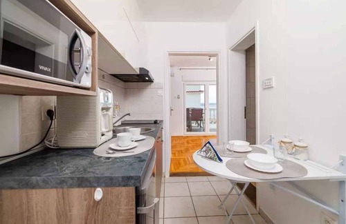 Dramalj Apartamento | Apartamento vacacional con piscina e hidromasaje de uso compartido