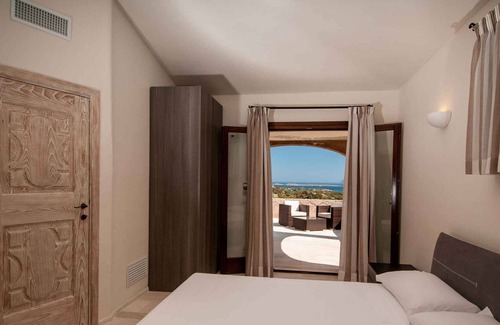 Abbiadori Apartamento | Apartamento vacacional con aire acondicionado, piscina y vistas al mar