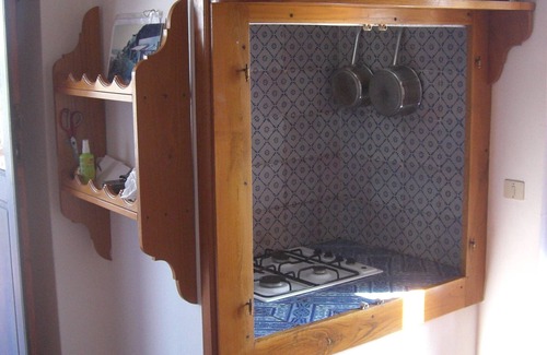 San Vincenzo Apartamento | Apartamento de vacaciones con una habitación, cocina y baño.