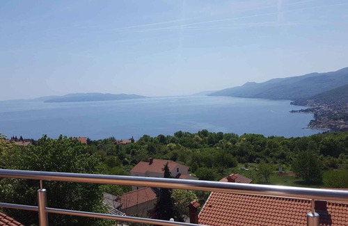 Sarsoni Apartamento | Apartamento vacacional con 50 metros cuadrados terraza y vistas al mar