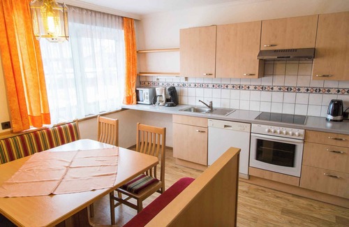 Am Feuersang Apartamento | Holiday apartment with a balcony