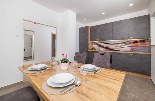 Dramalj Apartamento | Apartamento vacacional con balcón con vistas al mar