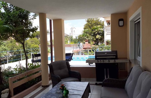 Milcetici Apartamento | Apartamento vacacional con piscina privada