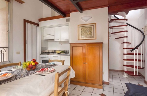 Alba Apartamento | Apartamento vacacional con aire acondicionado y balcón