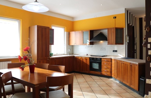 Montioni Apartamento | Apartamento vacacional con un jardín grande