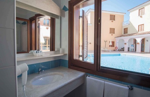 Sos Alinos Apartamento | Holiday apartment with pool and air conditioning