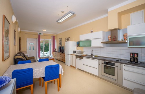 Selce Apartamento | Apartamento vacacional 50 m del mar y la playa