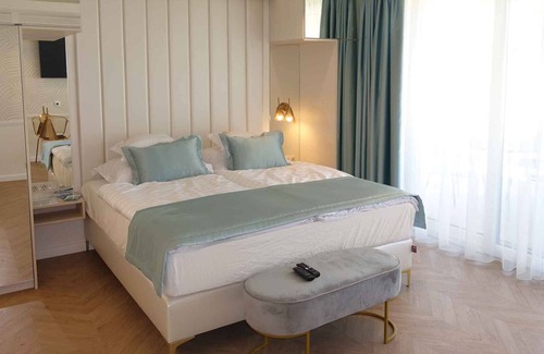 Siofok-Szabadifurdo Apartamento | Apartamento vacacional con vista y aire acondicionado a solo 150m del lago