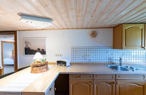 Schonach im Schwarzwald Apartamento | Apartamento vacacional 'Wohnung Winterberg' con vistas a la montaña, terraza privada y Wi-Fi
