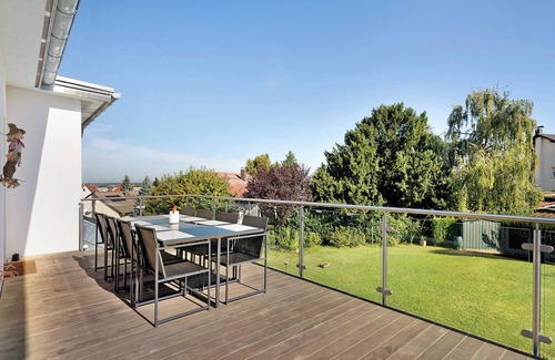 Renchen Apartamento | Apartamento vacacional "Wolf's Schwarzwald" con balcón y Wi-Fi