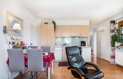Kappel Apartamento | Apartamento vacacional 'Wutach' con vistas a la montaña, terraza comunitaria y Wi-Fi