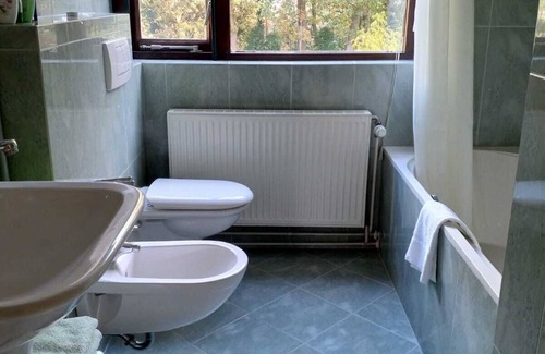 Hernen Villa | Aplicación de vacaciones. Habitaciones tranquilas + baños privados. Cerca de Nijmegen, Wijchen, Berendonck.