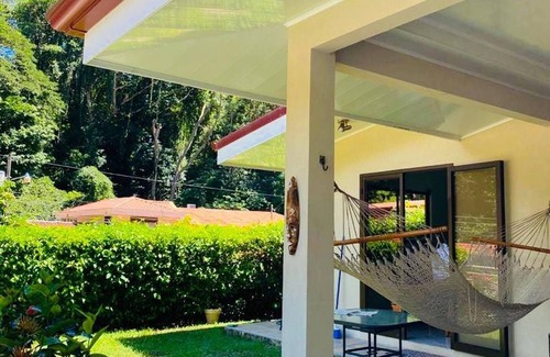 Jaco Casa | Casa de vacaciones en la playa en Punta Leona - con piscina privada
