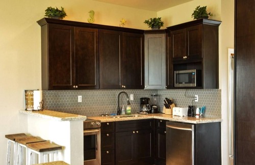 Crystal Beach Cabina | Holiday Beach Sunset - amazing "island breeze getaway" weekday & off-peak rates!