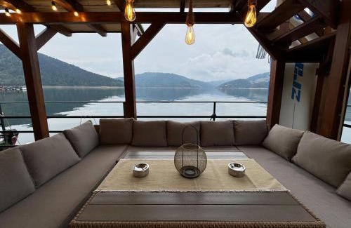 Bicaz Apartamento | Holiday Bicaz Bungalows On The Lake